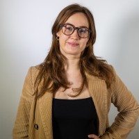 Lara Opresnik